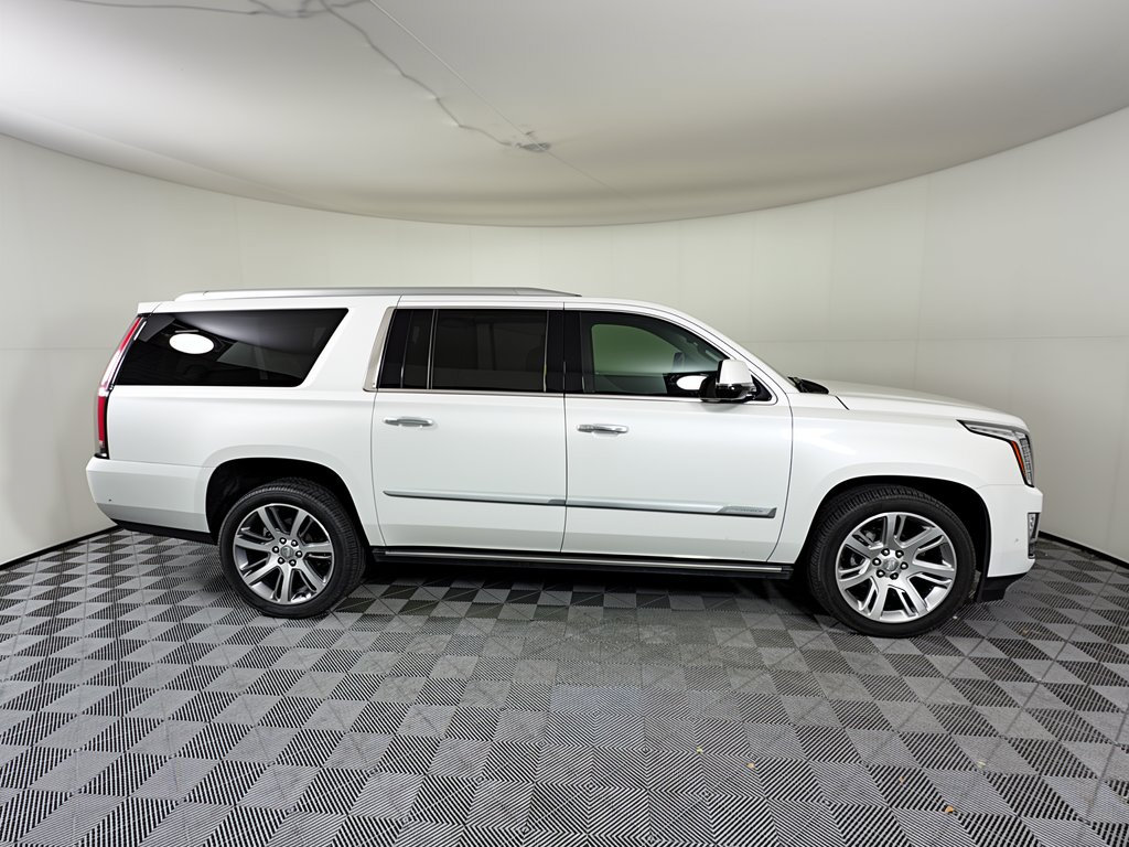 Used 2019 Cadillac Escalade ESV Premium Luxury AWD/4WD image 9
