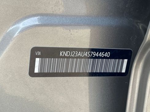 Used 2025 Kia Soul LX w/ LX Technology Package image 27