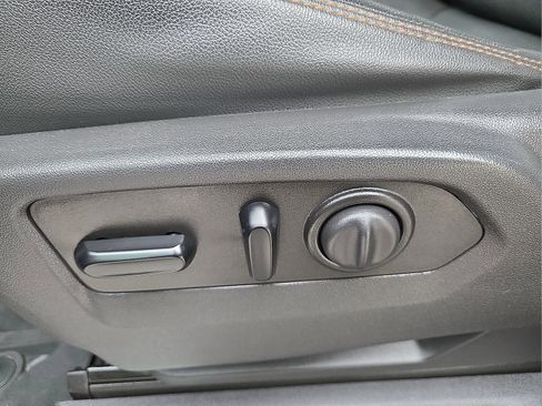 Used 2019 GMC Sierra 1500 AT4 w/ AT4 Premium Package image 14