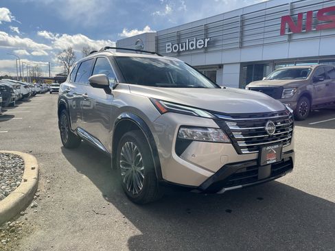 Certified 2026 Nissan Rogue Platinum w/ Platinum Premium Package image 4