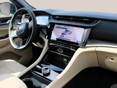 New 2026 Jeep Grand Cherokee L Limited image 21