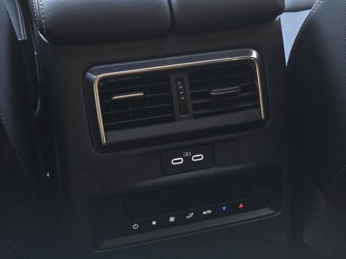 Used 2025 MAZDA CX-70 Plug-In Hybrid w/ Premium Pkg image 19