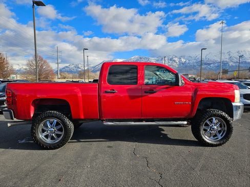 Used 2008 Chevrolet Silverado 2500 LT w/ 1LT Convenience Package image 2