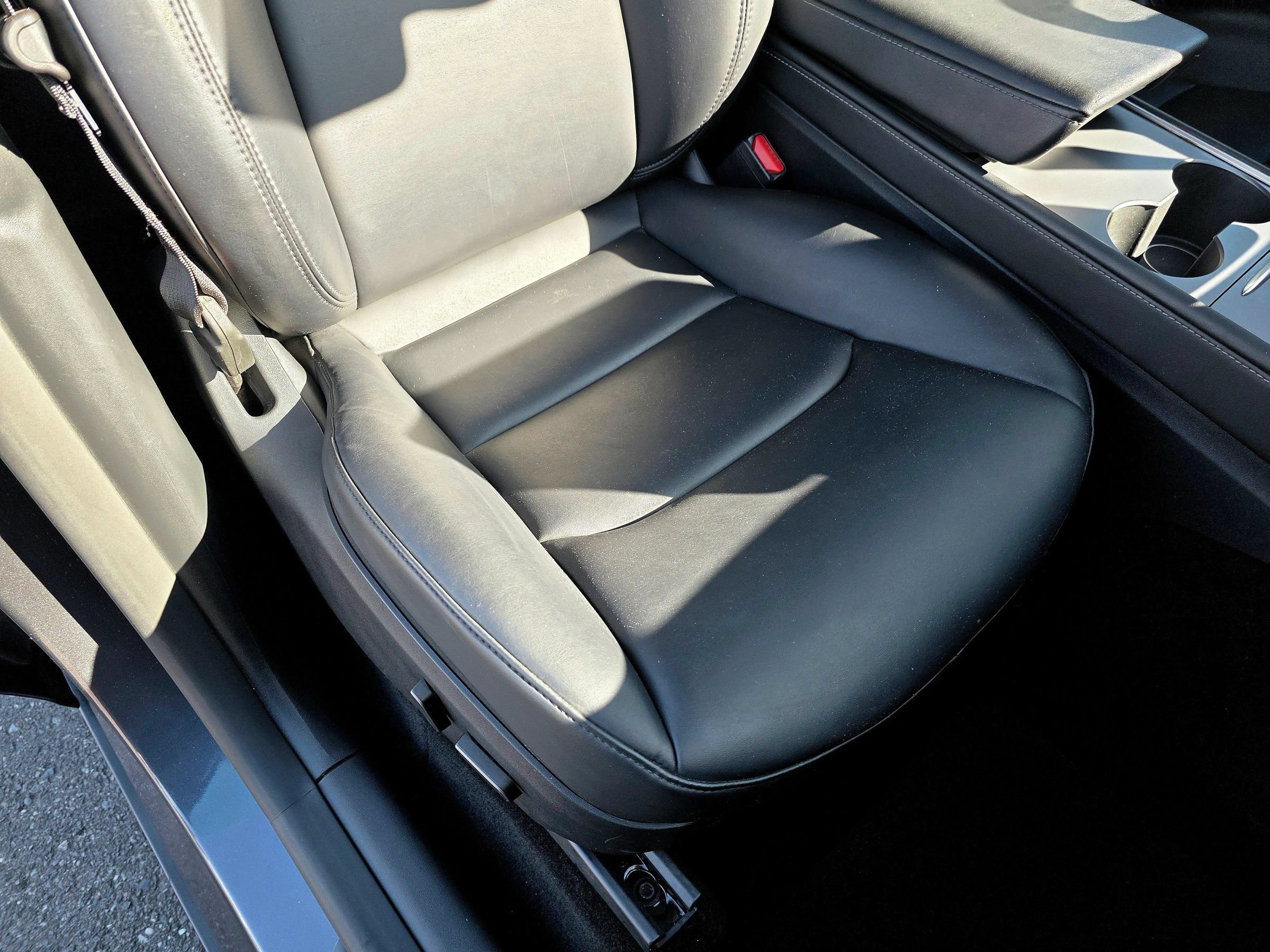 Used 2023 Tesla Model Y Long Range AWD/4WD image 44
