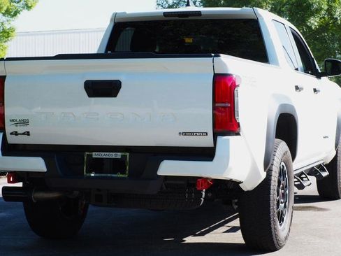 Used 2024 Toyota Tacoma TRD Off-Road AWD/4WD image 57