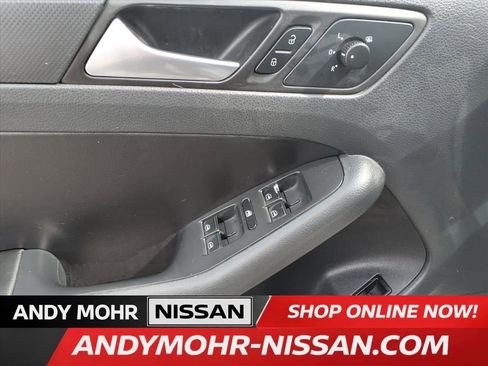 Used 2014 Volkswagen Jetta SE image 12