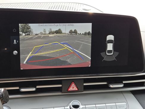 Used 2022 Hyundai Elantra Limited w/ Cargo Package FWD image 13