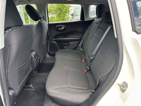 Used 2018 Jeep Compass Sport AWD/4WD image 13