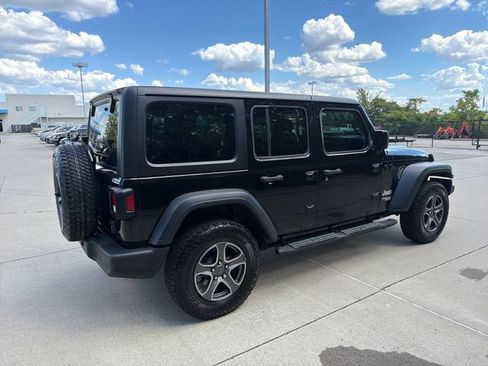 Used 2018 Jeep Wrangler Unlimited Sport S AWD/4WD image 5
