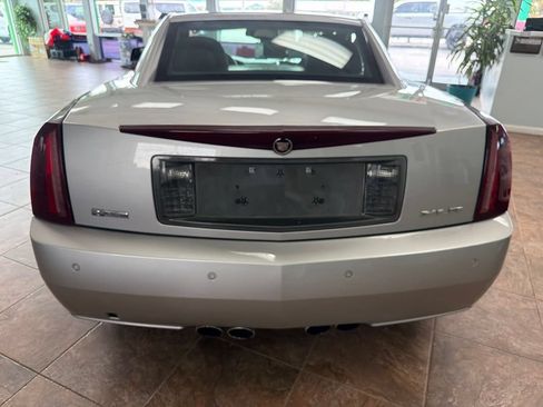 Used 2008 Cadillac XLR RWD image 21