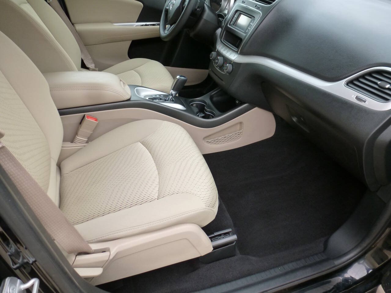 Used 2015 Dodge Journey SXT w/ Flexible Seating Group AWD/4WD image 11