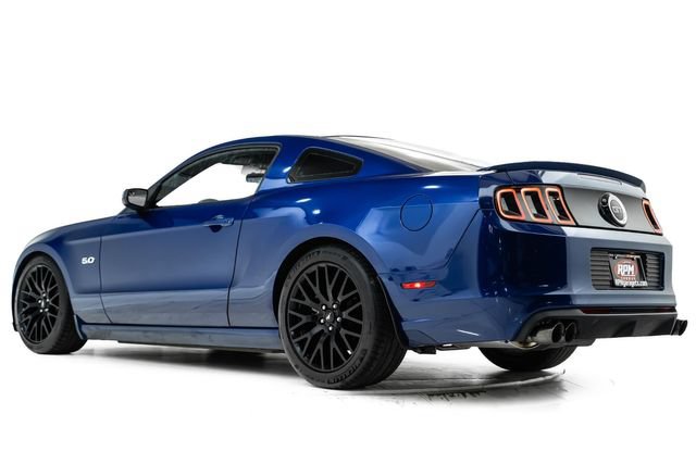 Used 2014 Ford Mustang GT RWD image 10