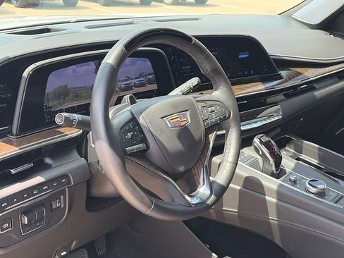 Used 2024 Cadillac Escalade Sport Platinum w/ LPO, ONYX Package image 16