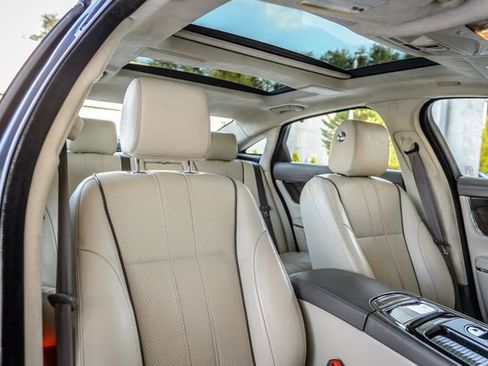 Used 2015 Jaguar XJ L Portfolio image 42