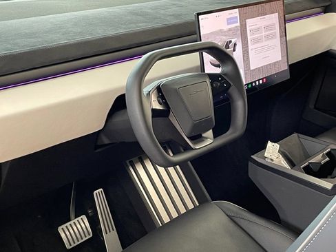 Used 2024 Tesla Cybertruck Cyberbeast AWD/4WD image 14