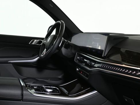 Certified 2024 BMW X5 xDrive40i w/ Parking Assistance Package image 32