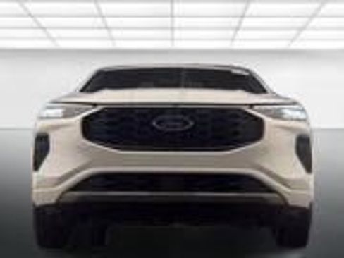 Used 2023 Ford Escape ST-Line w/ Tech Pack #1 AWD/4WD image 4