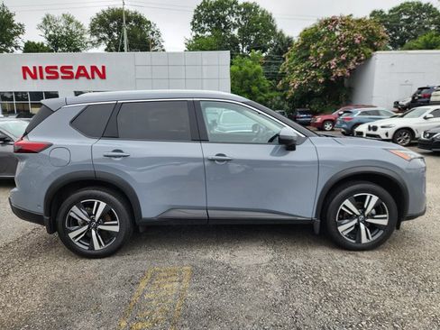 Certified 2025 Nissan Rogue SL w/ SL Premium Package AWD/4WD image 6