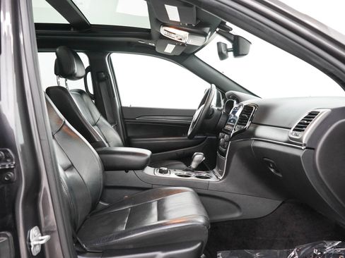 Used 2019 Jeep Grand Cherokee Limited w/ Luxury Group II AWD/4WD image 13