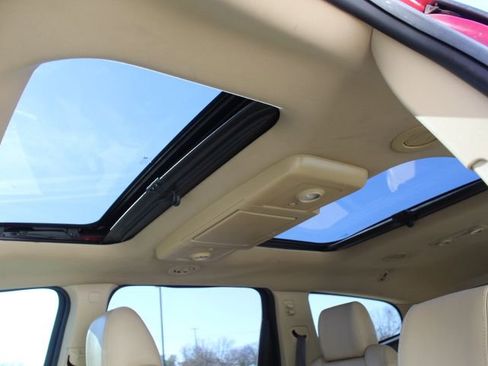 Used 2012 Chevrolet Traverse LTZ image 26