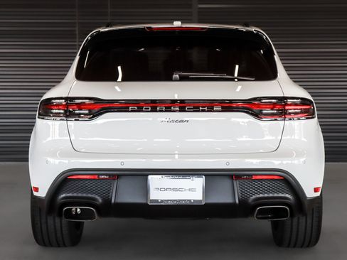 Certified 2026 Porsche Macan AWD/4WD image 9