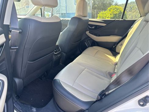 Used 2022 Subaru Outback Limited AWD/4WD image 10