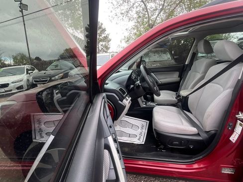 Used 2018 Subaru Forester 2.5i Premium w/ All-Weather Package AWD/4WD image 19