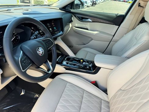 Used 2022 Buick Envision Avenir w/ Technology Package II image 15