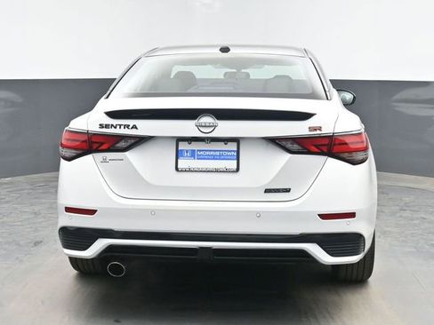 Used 2025 Nissan Sentra SR w/ SR Premium Package image 9