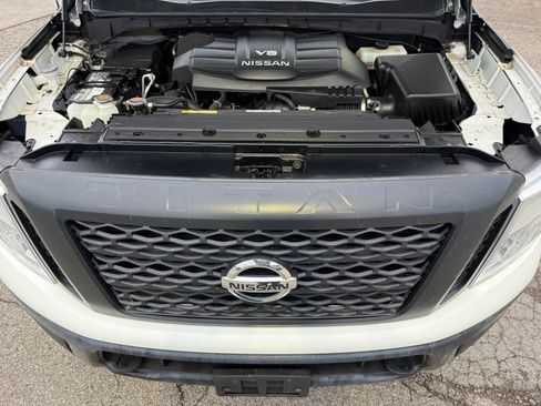 Used 2019 Nissan Titan S AWD/4WD image 32