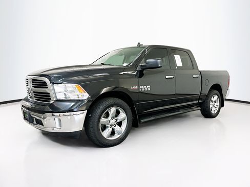 Used 2017 RAM 1500 Big Horn AWD/4WD image 3