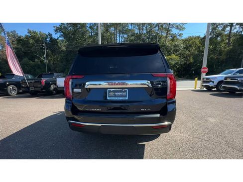 Used 2024 GMC Yukon SLT RWD image 3