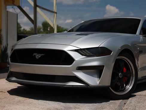 Used 2018 Ford Mustang GT Premium w/ Carbon Sport Interior Package RWD image 24
