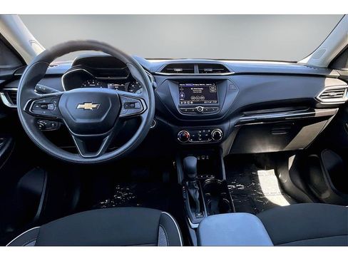 Used 2023 Chevrolet TrailBlazer LT AWD/4WD image 7