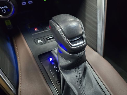 Certified 2024 Toyota Venza XLE image 26