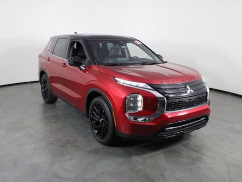 Used 2023 Mitsubishi Outlander SEL FWD image 4