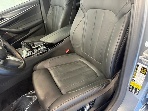 Used 2023 BMW M550i xDrive w/ Premium Enhanced Package image 38