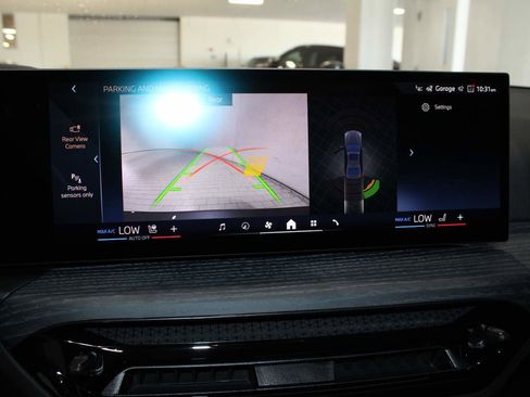 Used 2025 BMW 330i 330i w/ Premium Package image 21