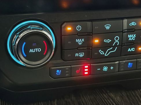 Used 2021 Ford F250 Lariat image 25