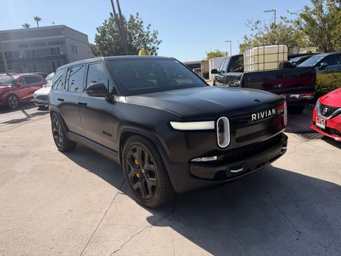 Used 2023 Rivian R1S Adventure AWD/4WD image 7