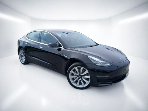 Used 2018 Tesla Model 3 Long Range RWD image 2