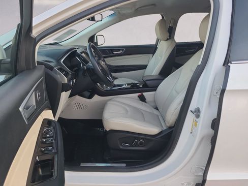 Used 2016 Ford Edge Titanium w/ Technology Package image 11