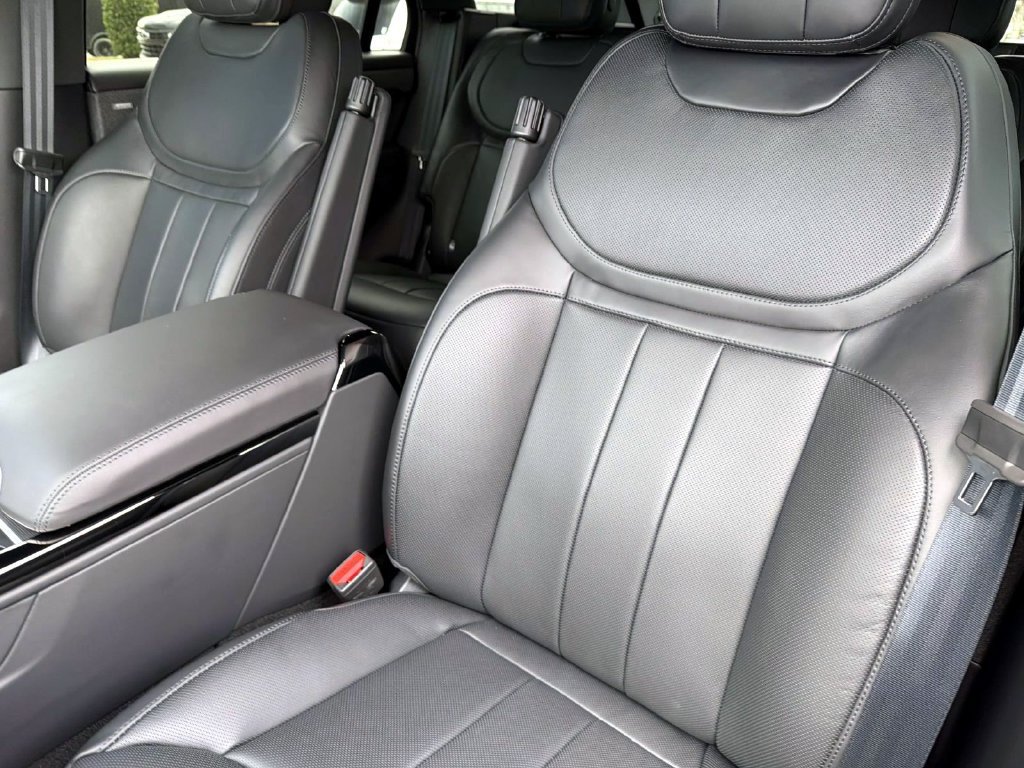 Used 2026 Land Rover Range Rover Sport Dynamic SE AWD/4WD image 19