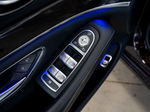 Used 2019 Mercedes-Benz S 560 4MATIC Sedan image 24