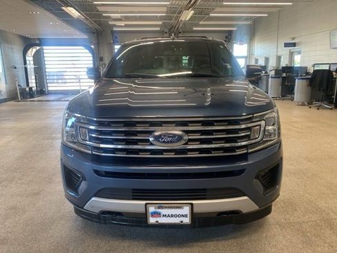 Used 2019 Ford Expedition XLT w/ Equipment Group 202A AWD/4WD image 2