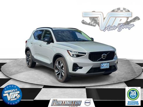 Certified 2024 Volvo XC40 B5 Plus w/ Protection Package Premier AWD/4WD image 1