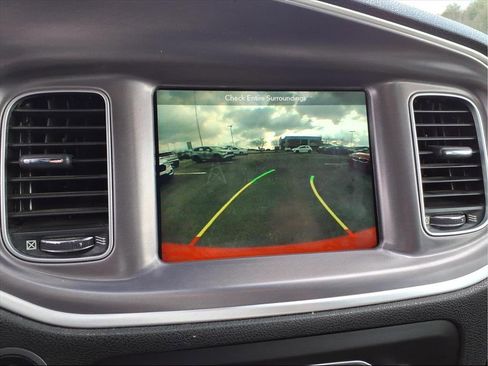 Used 2019 Dodge Charger R/T image 17