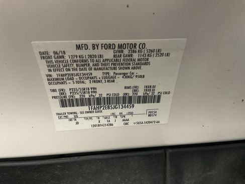 Used 2018 Ford Taurus SEL FWD image 25