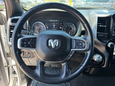 Used 2023 RAM 1500 Laramie AWD/4WD image 11