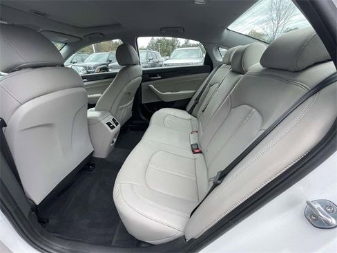 Used 2018 Hyundai Sonata Limited image 9